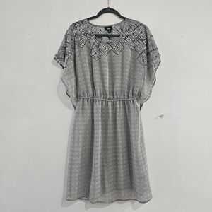 Women's sheer dress geometric pattern grey white medium